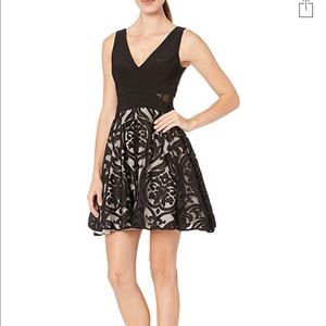 Xscape Womens short flocked party dress